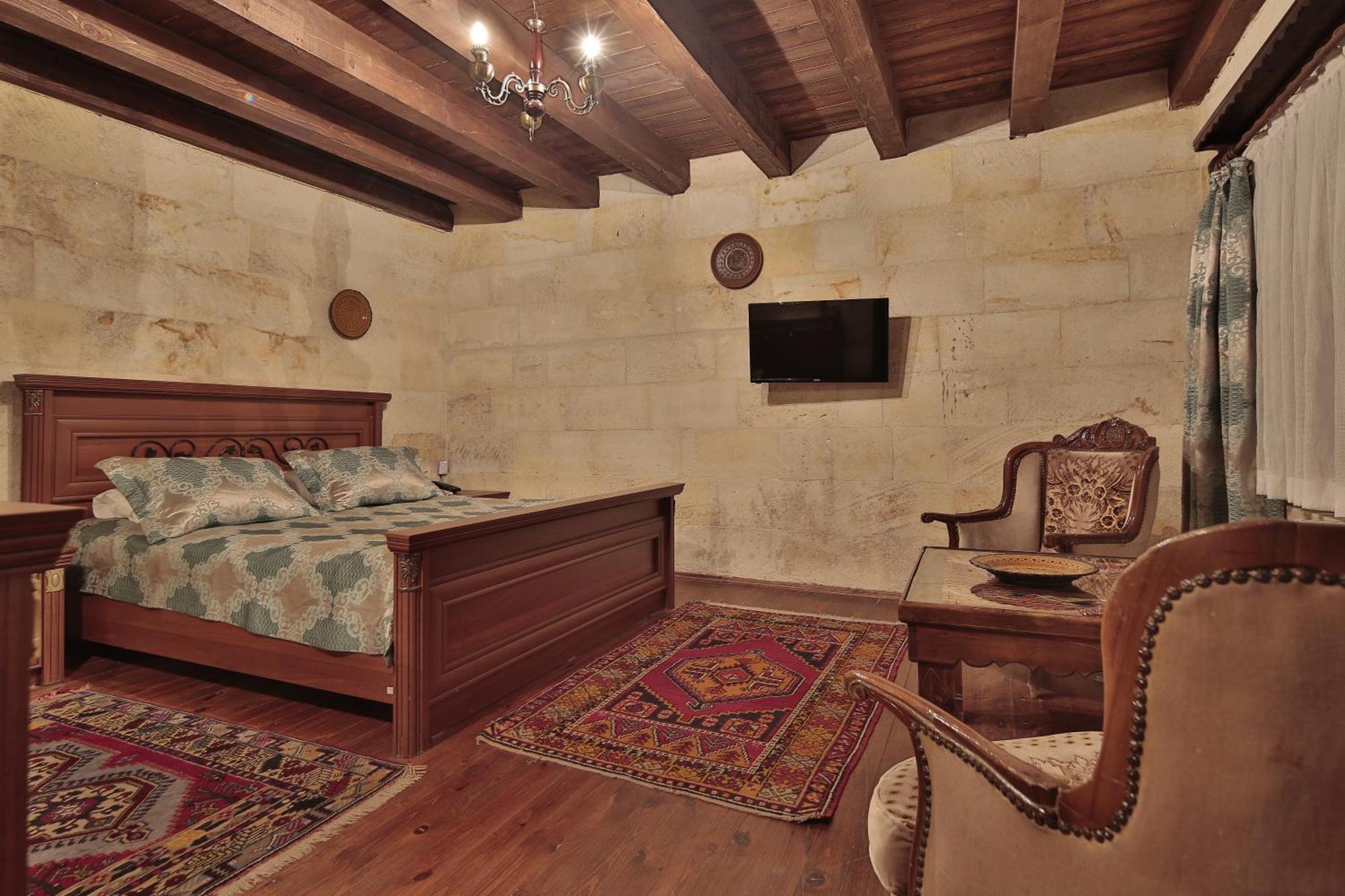 Shoestring Cave House Hotel Goreme Room photo